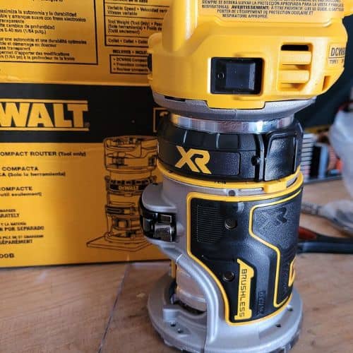 router de mano inhalambrico-para-madera-dewalt